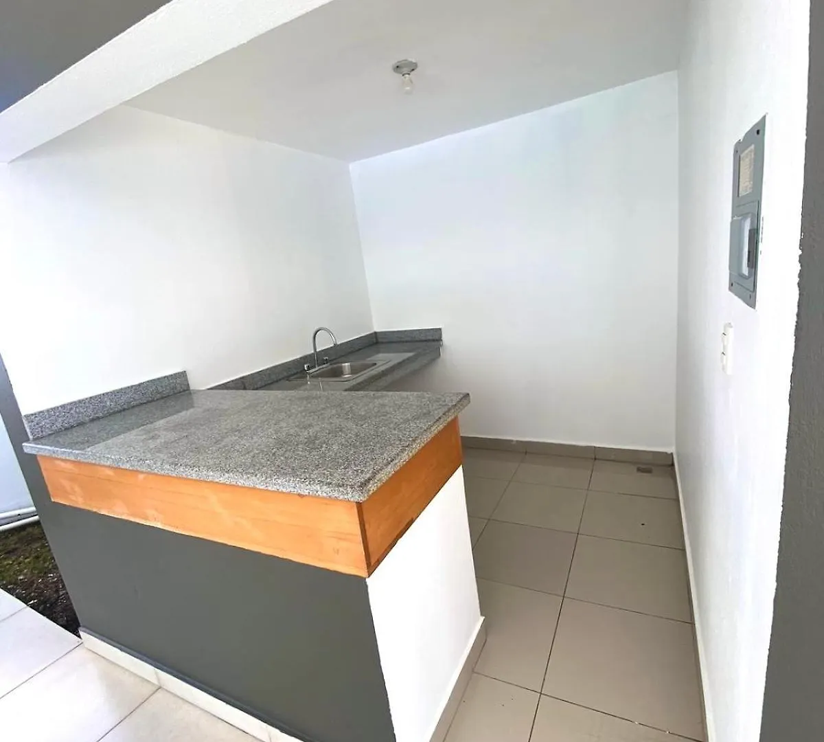 Acogedor Apartment , Seguridad Las 24 Horas , Airport 8 Minutos, Centro De Santiago 10 Minutos , Tamboril La Capital Mundial Del Cigarro 10 Minutos , 2 Parqueos Licey al Medio