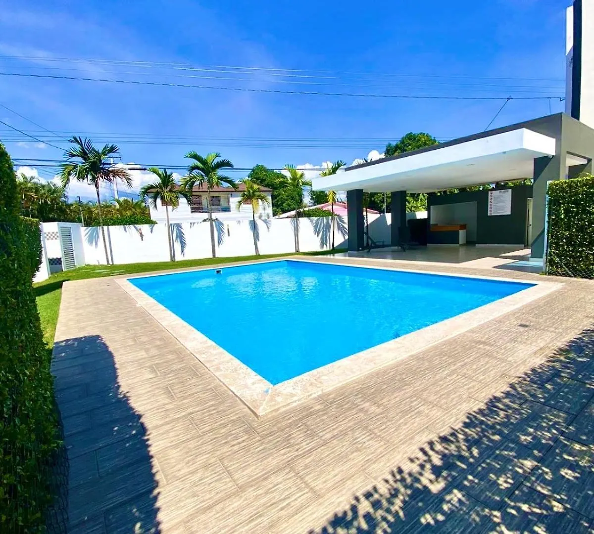 Acogedor Apartment , Seguridad Las 24 Horas , Airport 8 Minutos, Centro De Santiago 10 Minutos , Tamboril La Capital Mundial Del Cigarro 10 Minutos , 2 Parqueos Licey al Medio